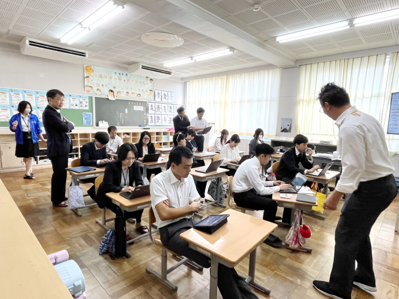 写真：研究発表会で教師もマイプラン学習体験